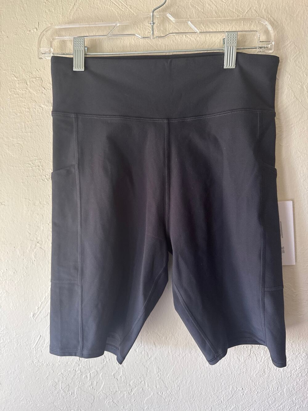 NWT Johnny Was Calme Endurance Black Bike Shorts with Pockets Sz L